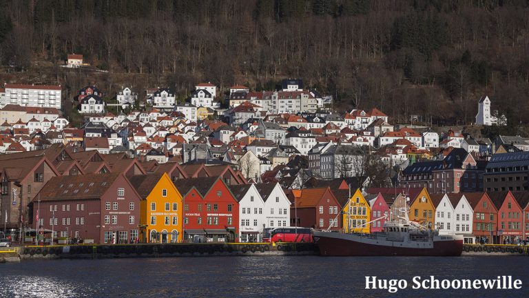 Kleurrijke-steden-Bergen