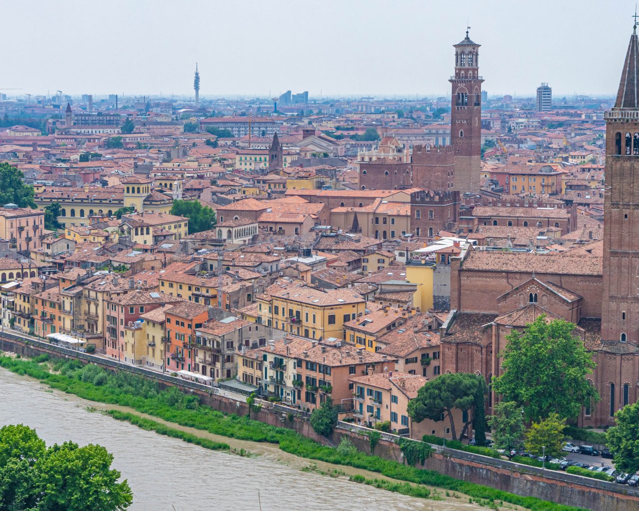 Verona-Italie-uitzicht-vanaf-Castel-San-Pietro