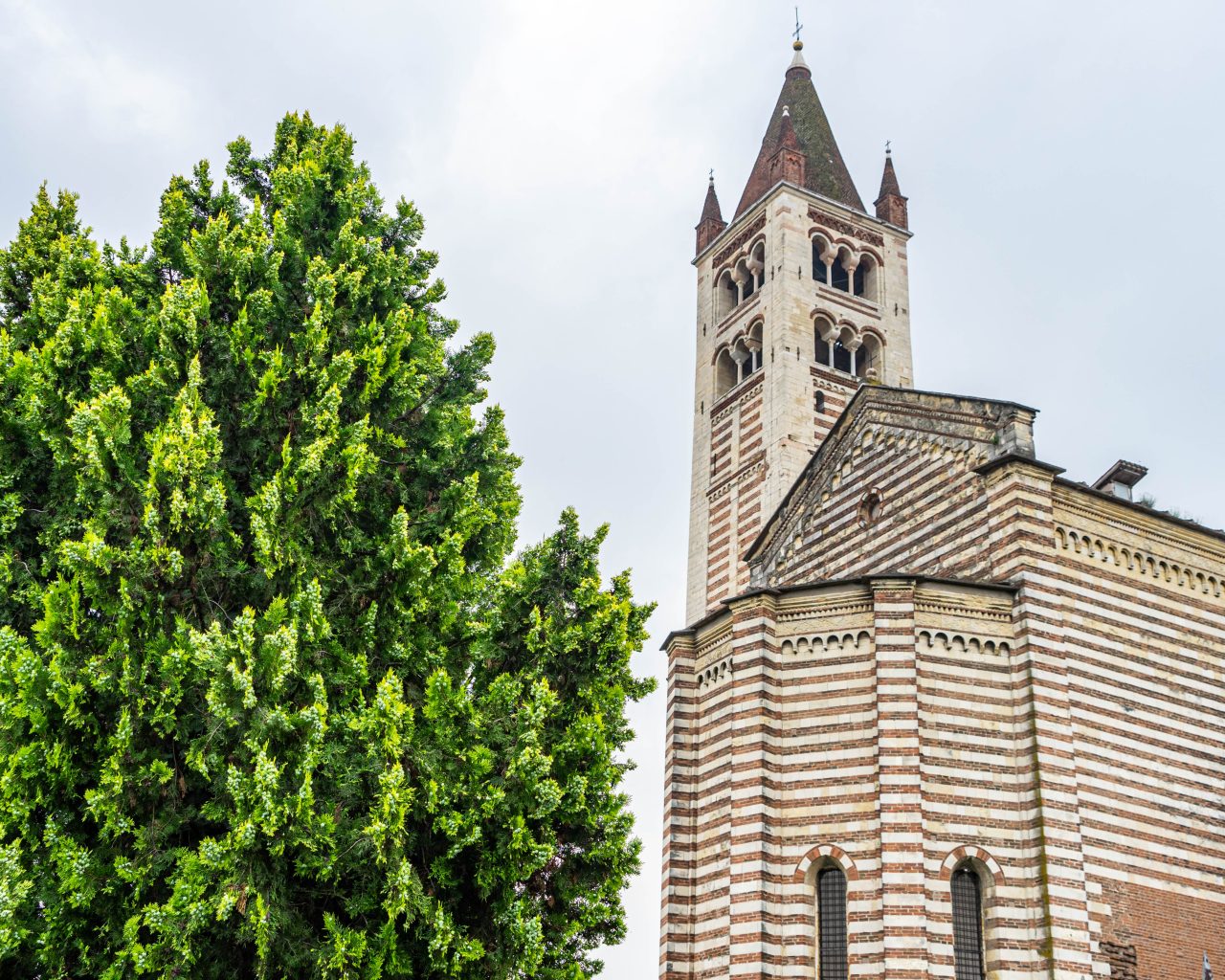 Verona-Italie-Basilica-San-Zeno