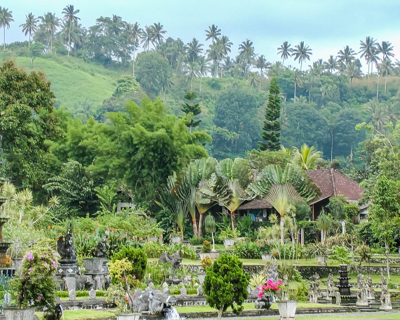 Hidden-gems-Bali-Tirta-Gangga-groen