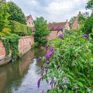 Leuven-gratis-bezienswaardigheden-Groot-Begijnhof-riviertje