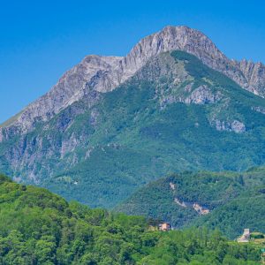 Barga-bergen-Apuaanse-Alpen