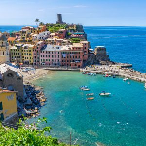 Vernzza-haven-Cinque-Terre-vanaf-wandelpad