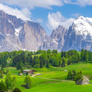 Bergen-alpe-di-siusi