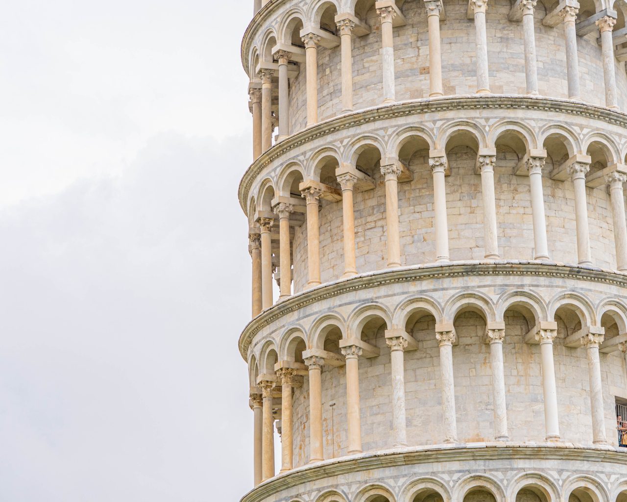 Toren-van-Pisa-closeup
