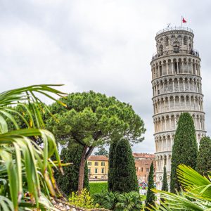 Toren-van=Pisa-met-planten