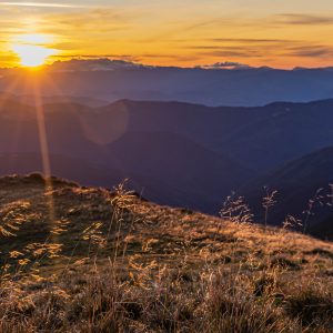 Zonsopkomst-vallei-Iezer-Papusa-bergen