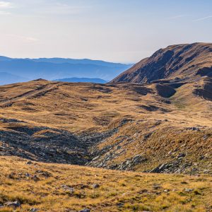 Uitzicht-vanaf-top-Iezer-Papusa