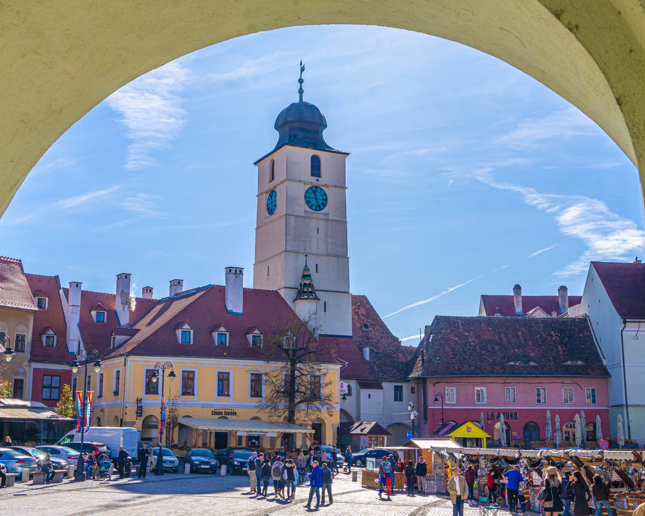Council-Tower-vanaf-overkant-gezien-Sibiu-Roemenie