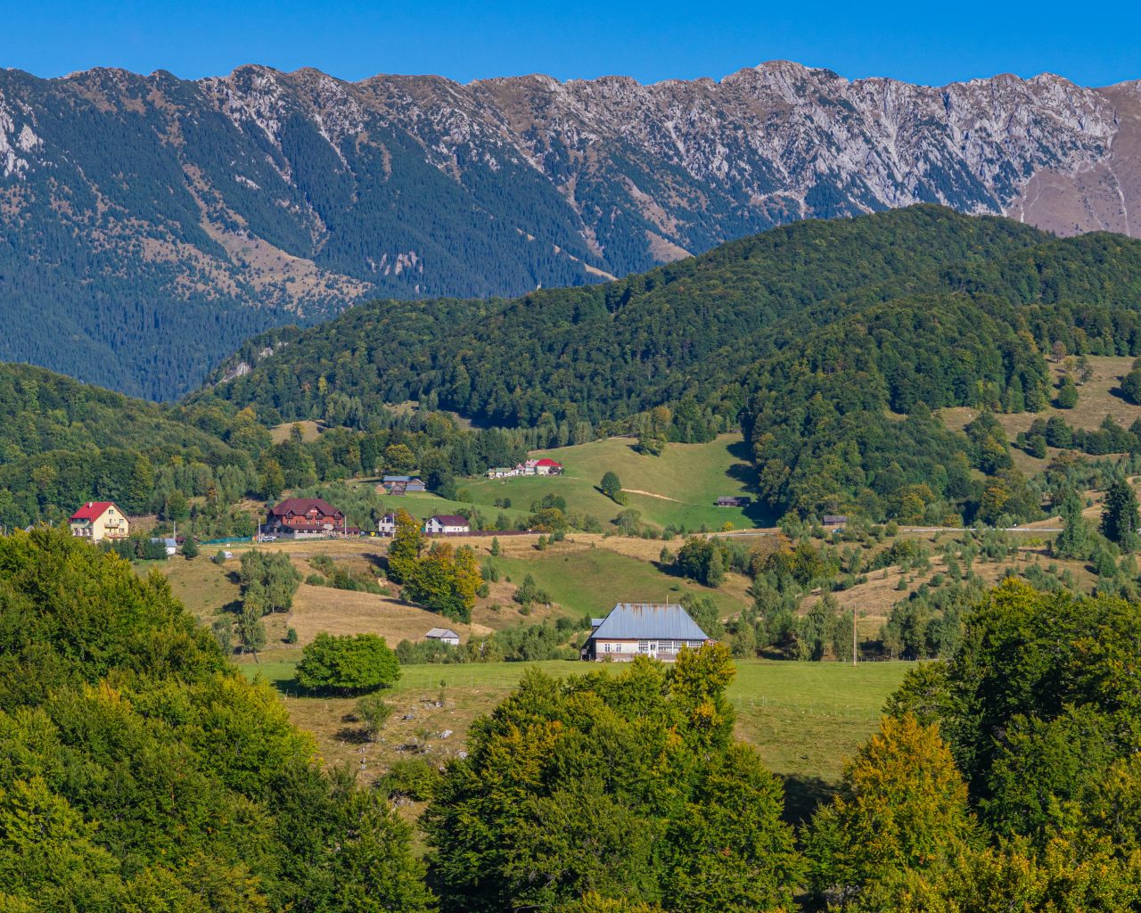 Uitzicht-op-Piatra-Craiului-NP