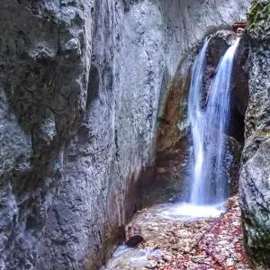 Waterval-met-sign-7-ladders-canyon