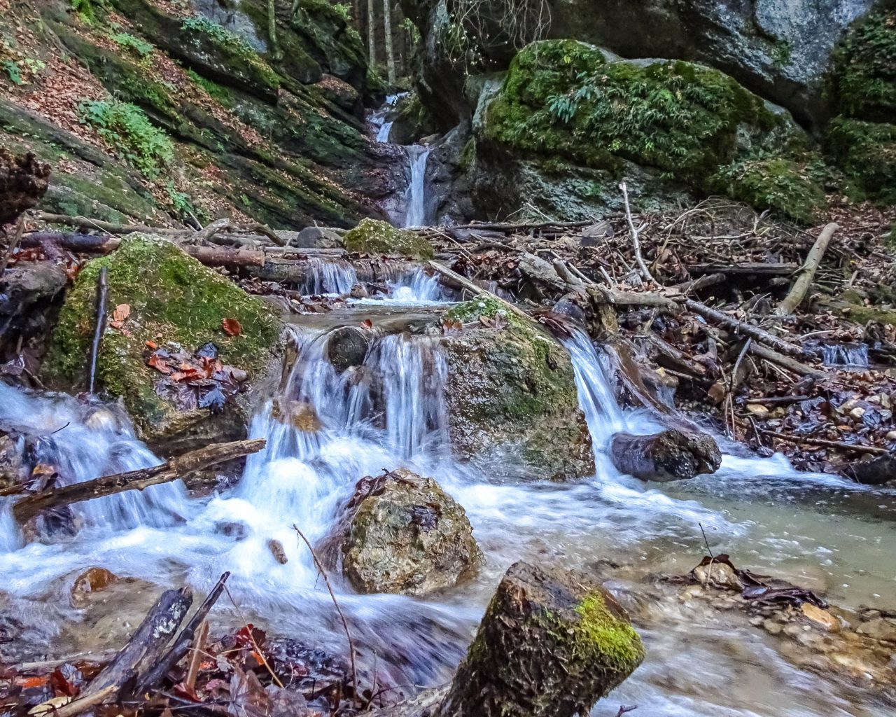 Waterval-op-wandelroute-naar-7-ladders-canyon