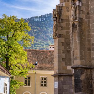 Brasov-kerk-en-sign