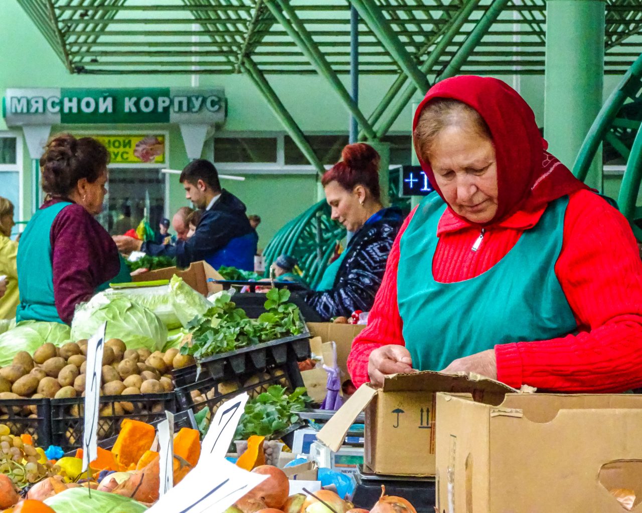 Vrouw-op-markt-Tiraspol