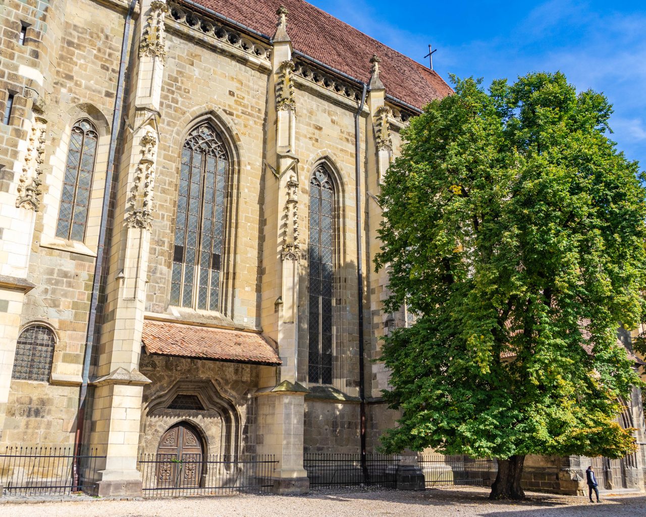 Zwarte-kerk-in-Brasov-zijkant