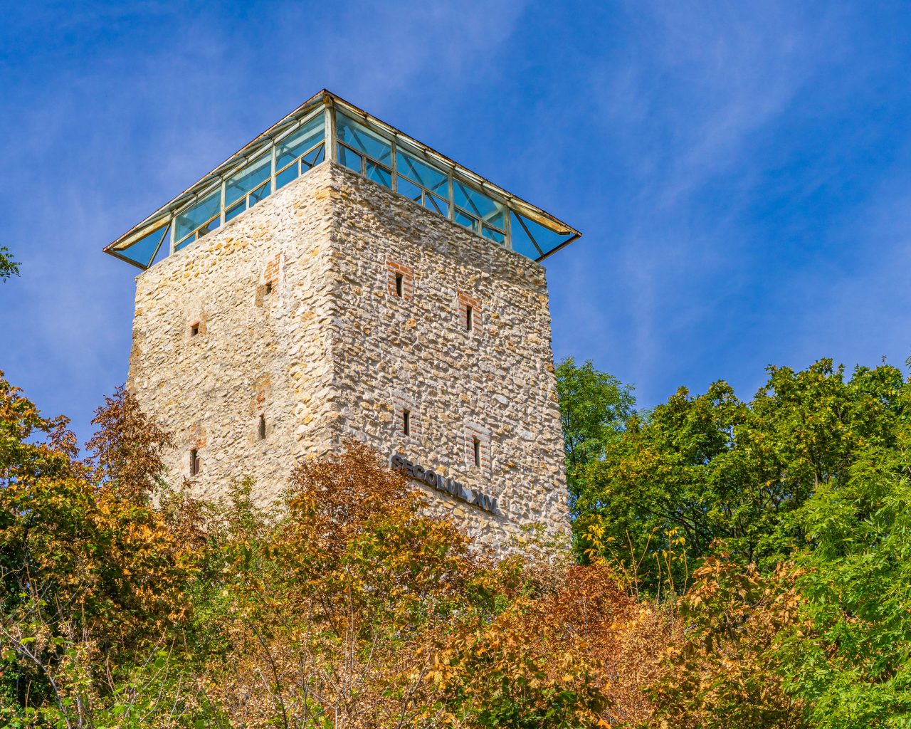 Zwarte-toren-Brasov-die-ook-wit-is