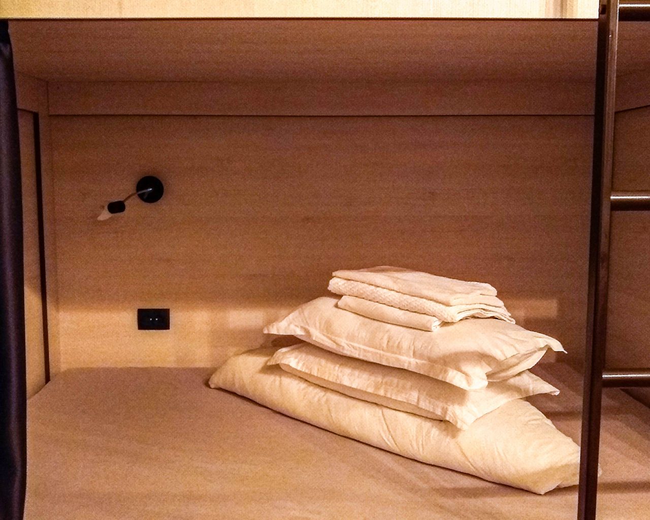 Hostel-home-handdoeken-bed