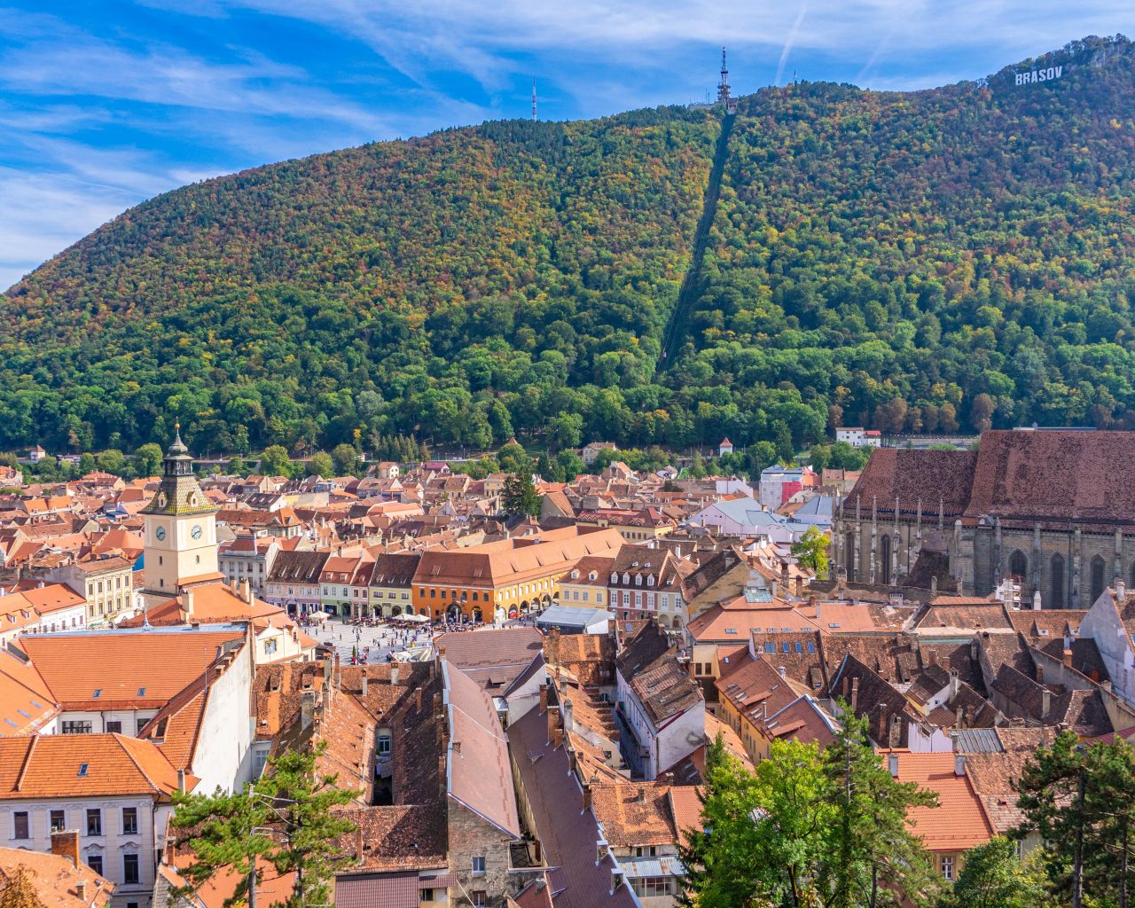 Uitzicht-vanaf-toren-over-Brasov