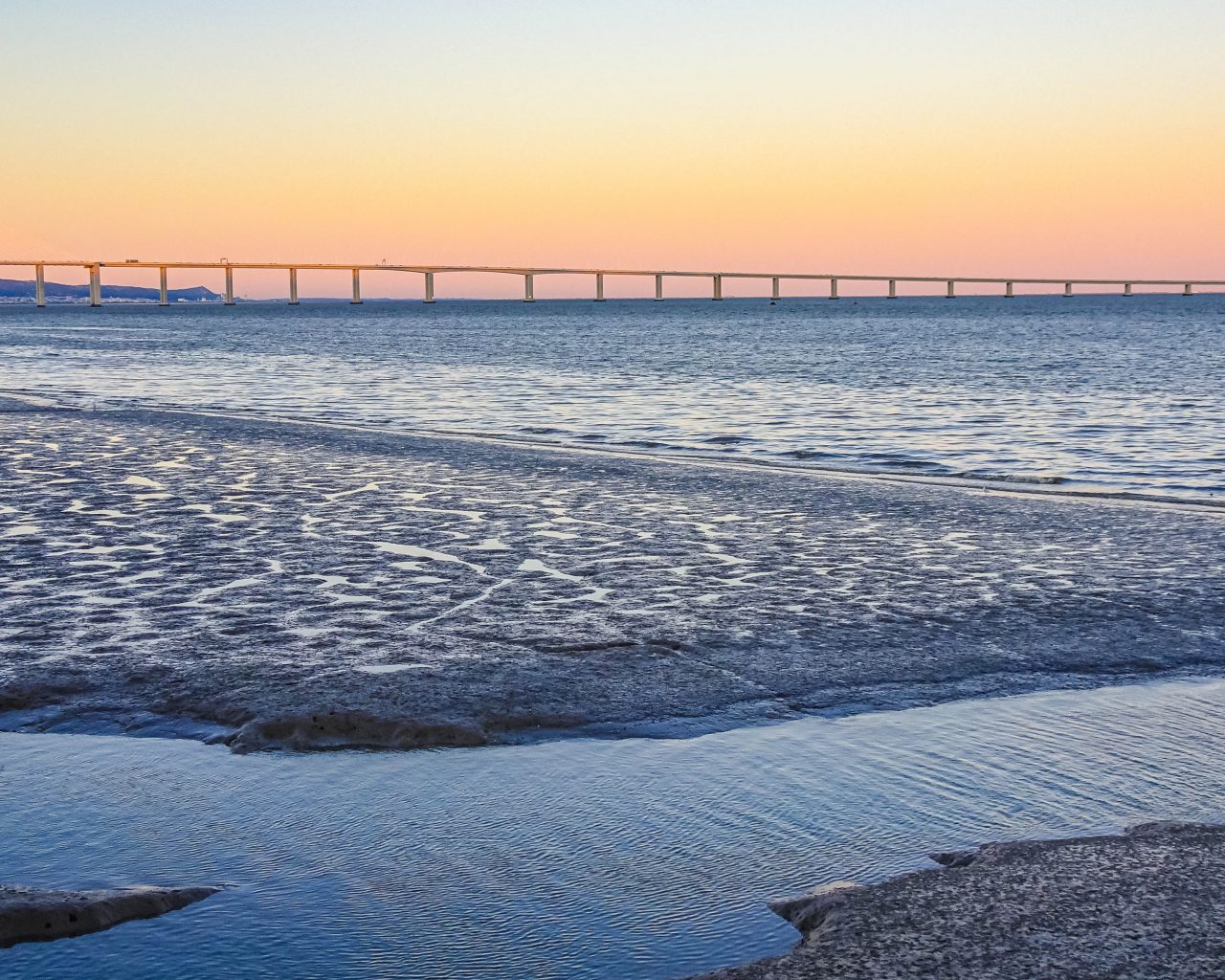 Uitzicht-op-Ponte-Vasco-da-Gama-Lissabon