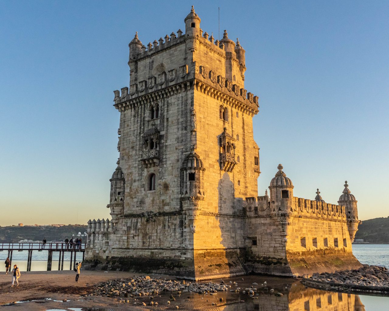 Torre-Belem-bij-zonsondergang-Lissabon