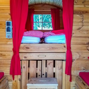 Barrel-Ferienparadies-Natterer-See-van-binnen