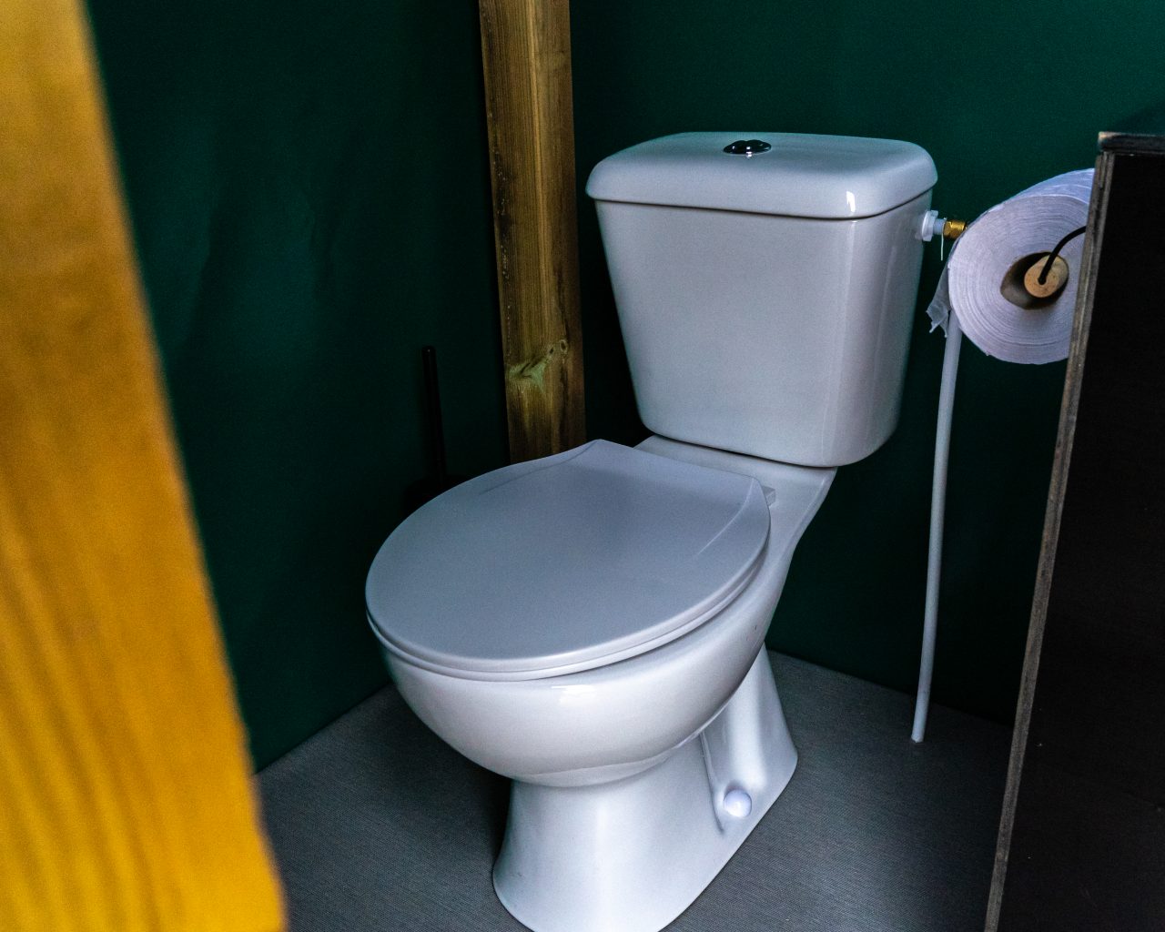 Eigen-toilet-sanitair-East-Nomads-in-de-Achterhoek