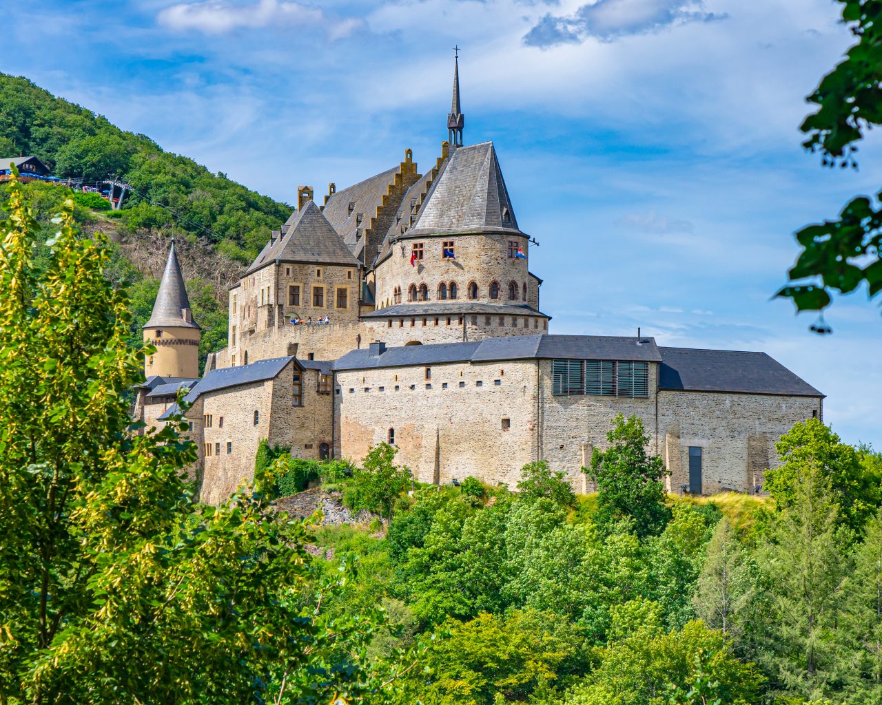 Vianden-Kasteel-in-Luxemburg