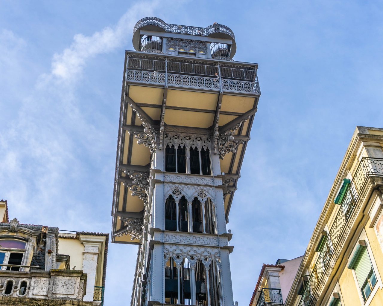 Santa-Justa-lift-in-Lissabon
