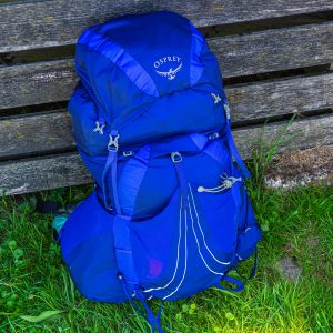 Osprey-rugzak-Eja-48-voor-wandelen-blauw