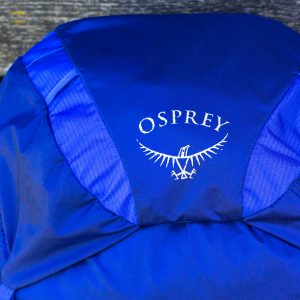 Bovenkant-Osprey-rugzak-blauw