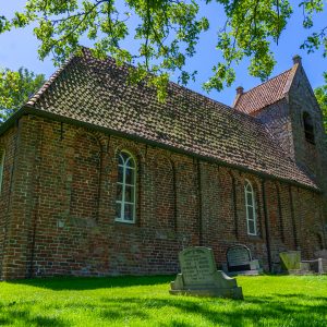 Hervormde-kerk-Oostum-Groningen