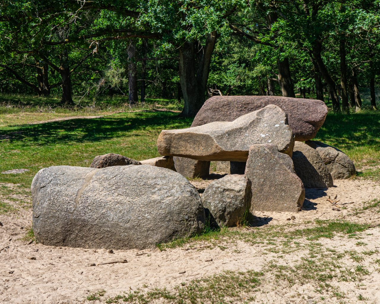 Hunebed-bij-Gasterse-Duinen