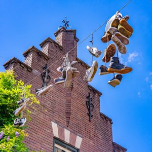 Schoenen-aan-koord-in-Kleine-Berg-Eindhoven
