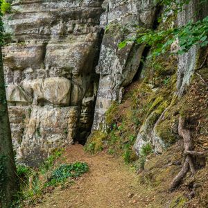 Wandelpad-via-rotsen-Mullerthal-Trail
