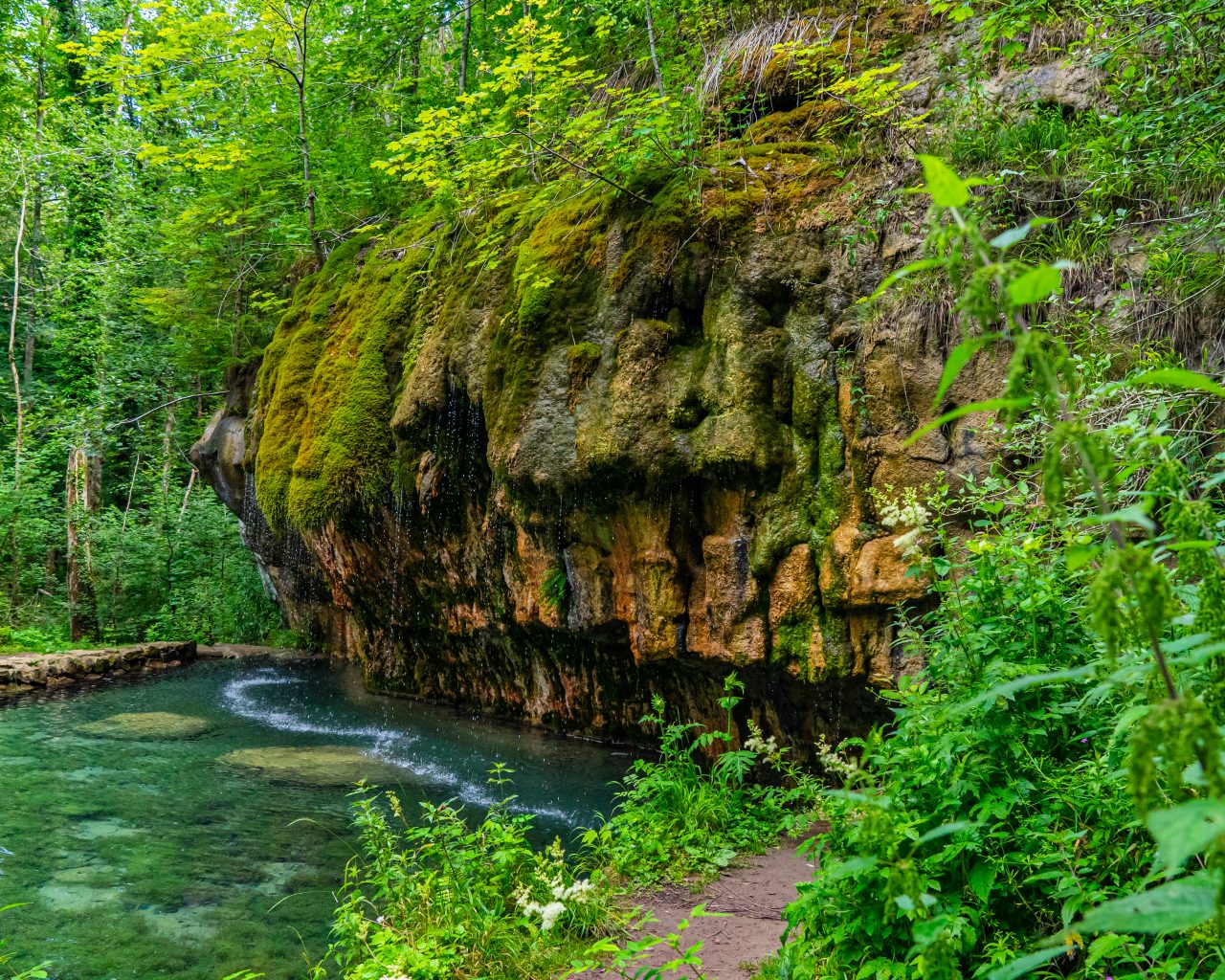 Bron-met-miniwaterval-Mullerthal-Trail-route-3