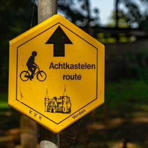 Geel-bord-Achtkastelenroute-Vorden