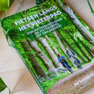 Fietsgids-Fietsen-langs-het-Pieterpad-uitgeverij-Elmar
