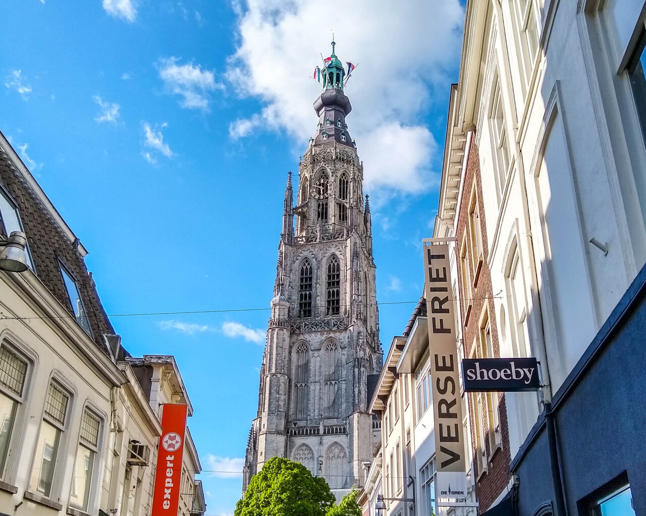 Kerktoren-van-Grote-Kerk-Breda