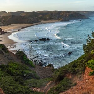 uitzicht-op-praia-do-amado-fisherman's-trail