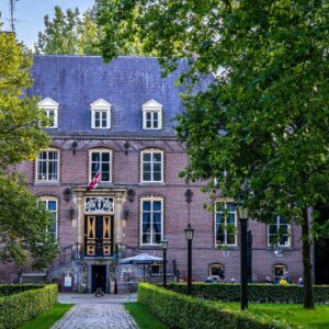 kasteel-nemerlaer-bij-kampina