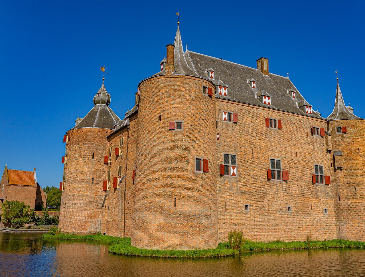 kasteel-ammersoyen-mooiste-kastelen-in-nederland