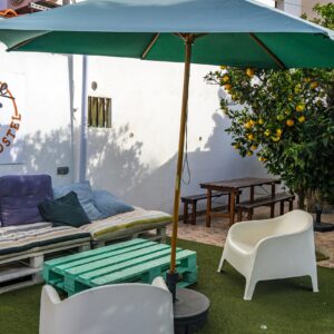 tuin-orange-tree-hostel-lagos-in-portugal