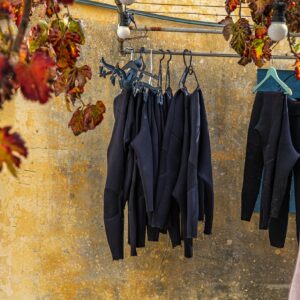 Wetsuits-laten-drogen-the-magnet-projects