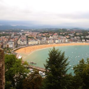 Strand-san-sebastian-vanaf-bergtop