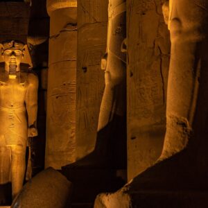 Luxor-tempel-by-night