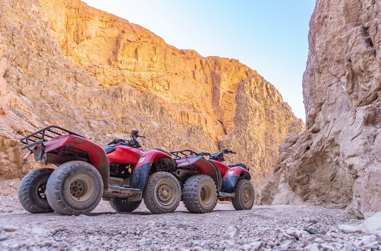 Quads-in-woestijn-Sinai-Egypte