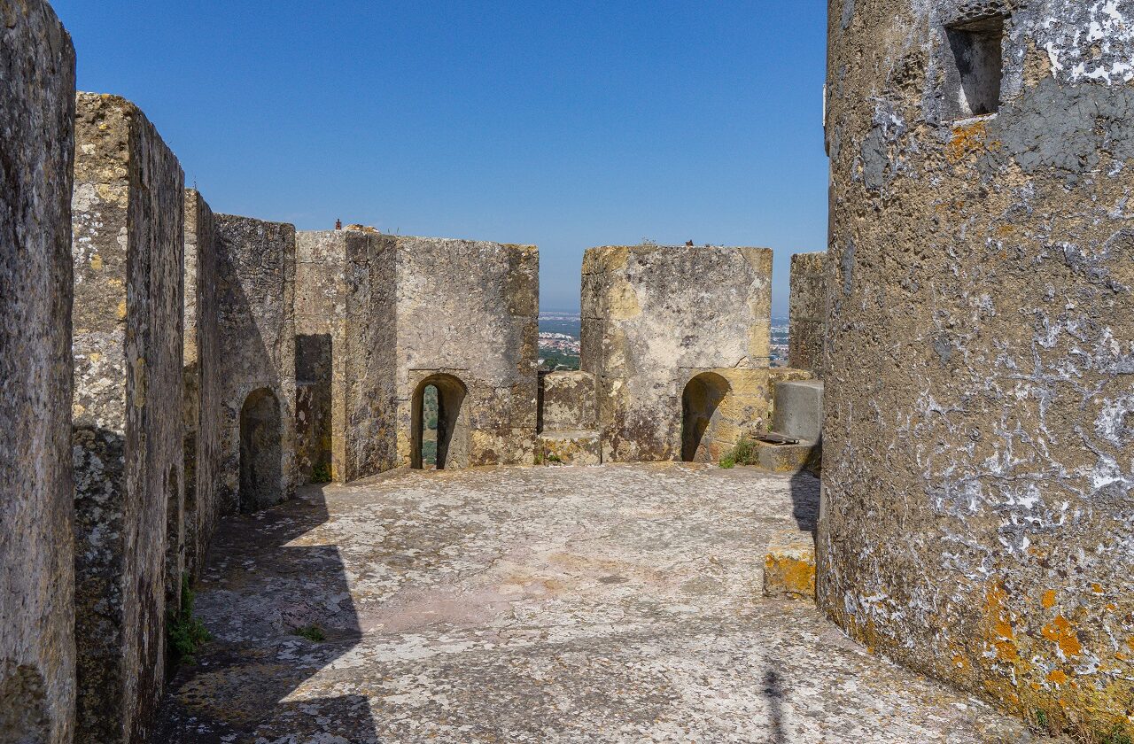 Kasteel-van-Palmela-bij-Setubal-bovenop-toren