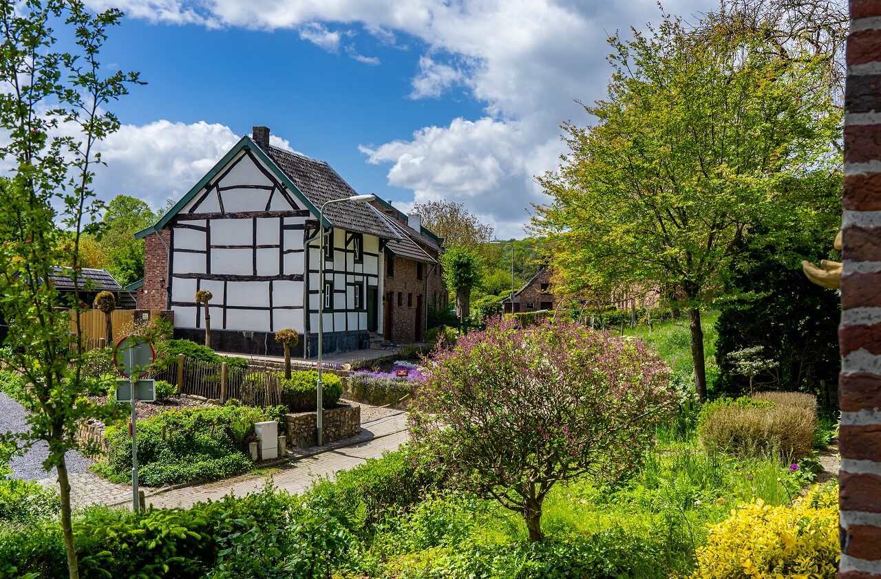 Klassiek-huisje-langs-Dutch-Mountain-Trail