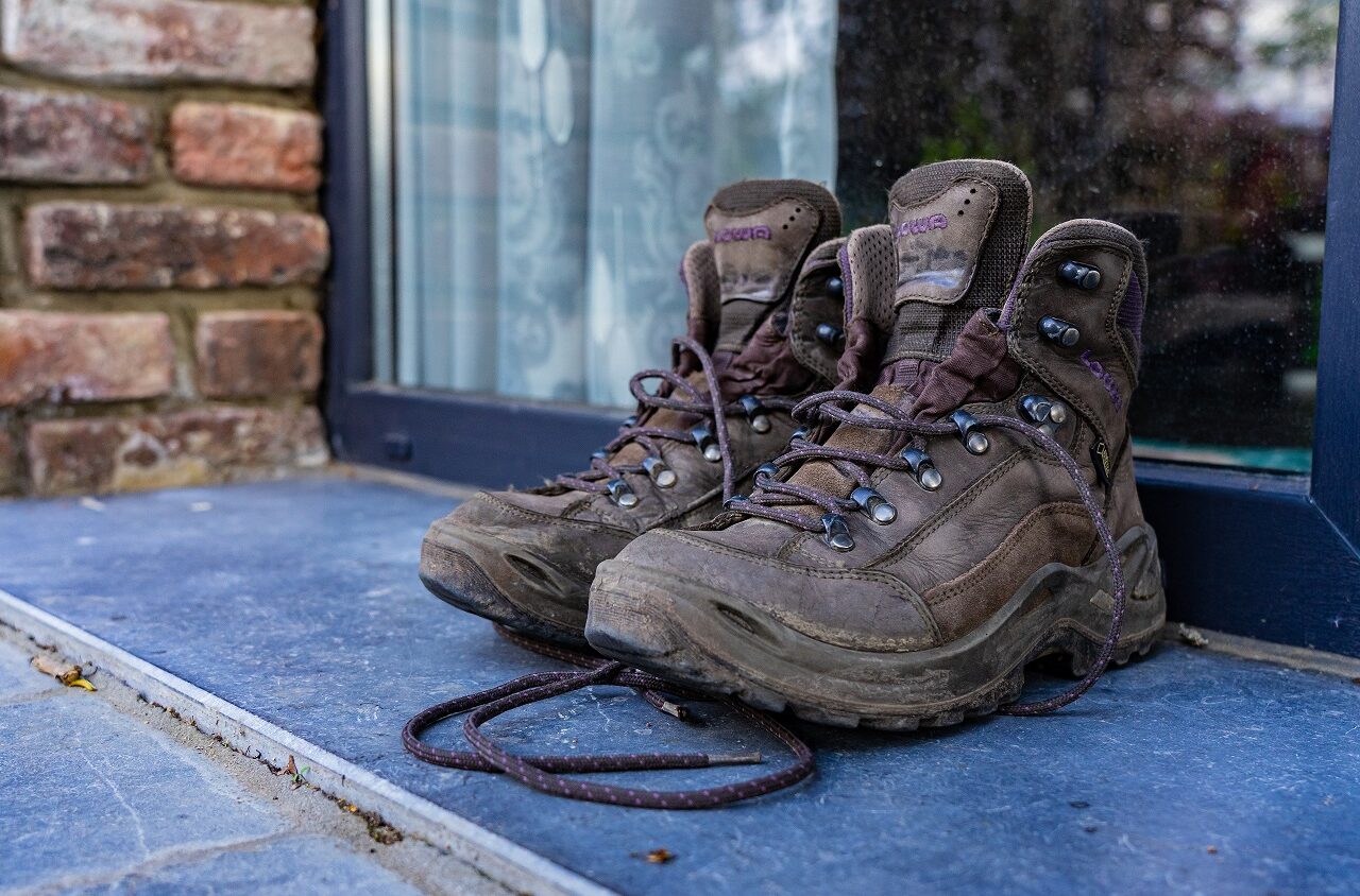 Wandelschoenen-bij-de-deur