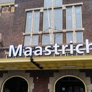 Maastricht-voorkant-station